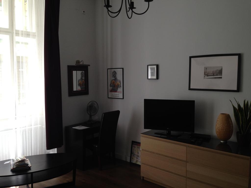 Private Apartment Centertown Budapeste Quarto foto